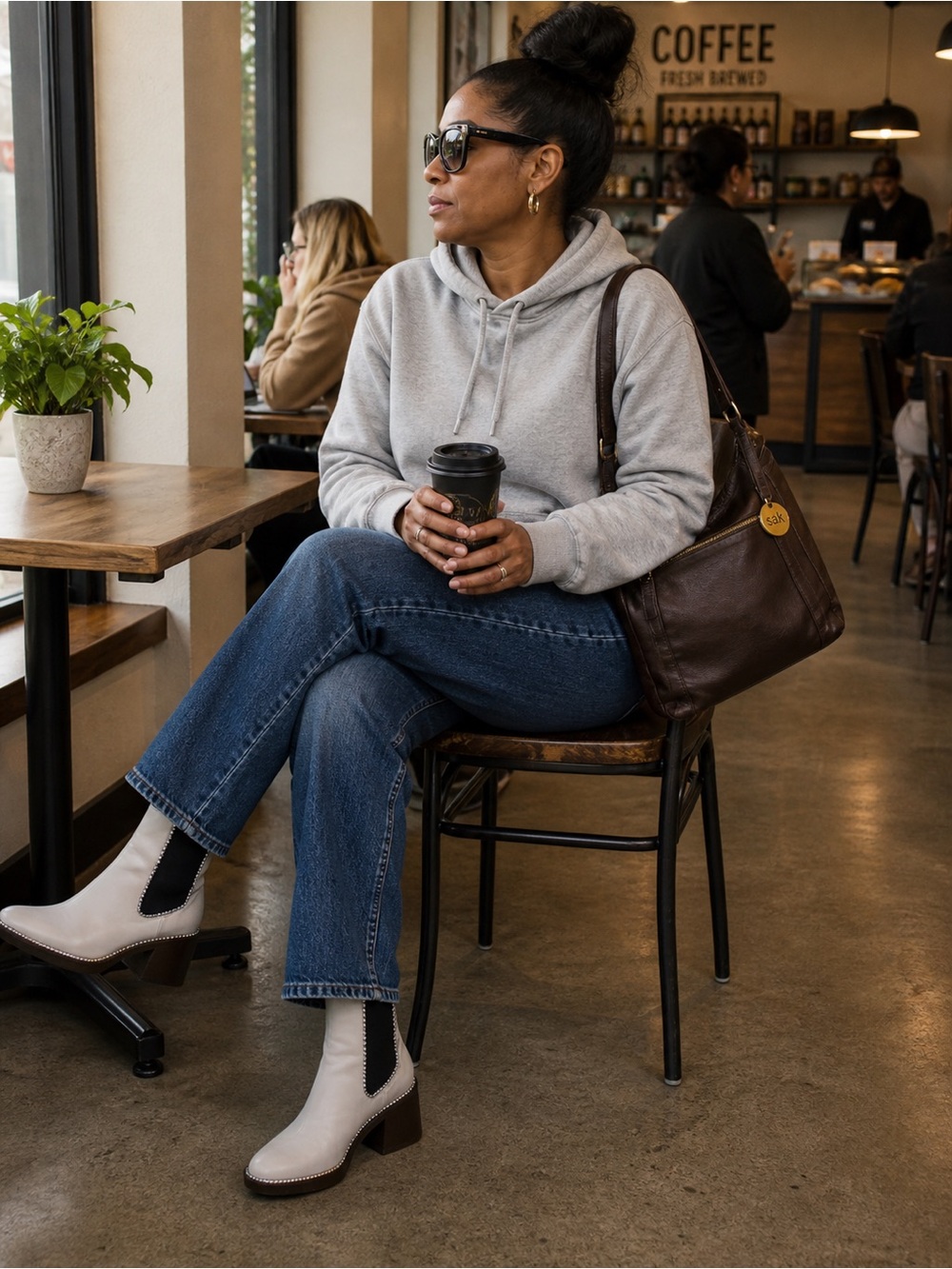 PrettyLittleThing Cream Chelsea Boots with Studded Trim - Picture 2 of 10